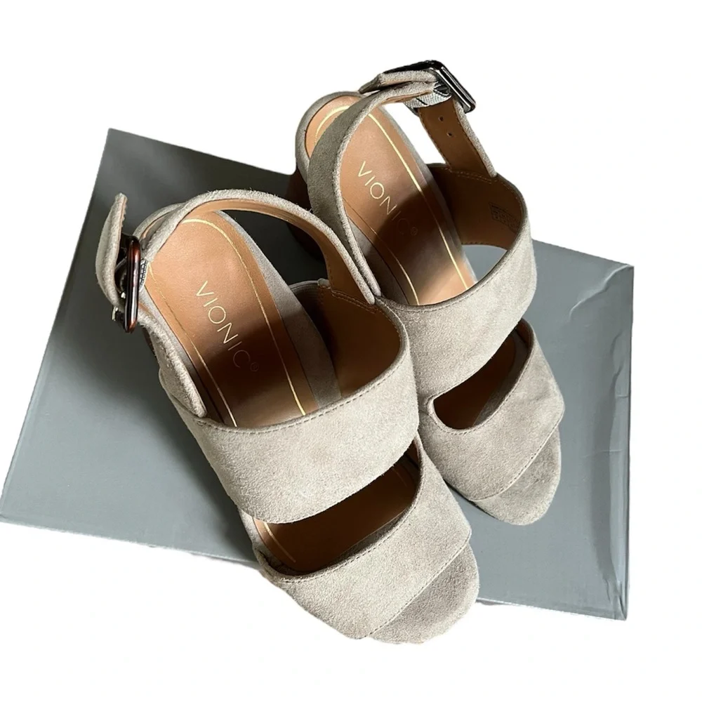 VIONIC | Bianca Suede Sandal Size 6 - Picture 2 of 10